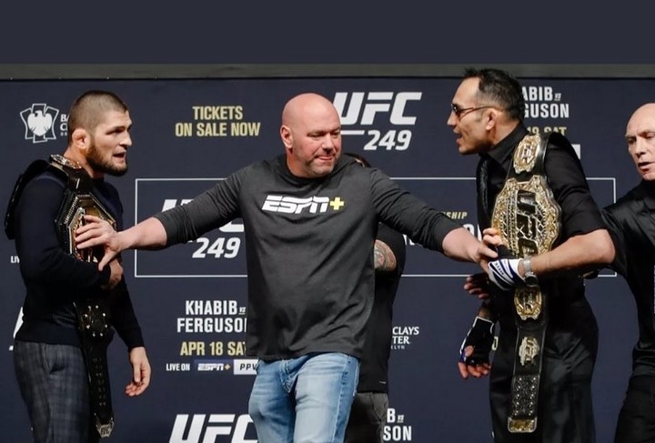 Zaobchádzajú so mnou ako s kusom mäsa, hnevá sa hviezda UFC